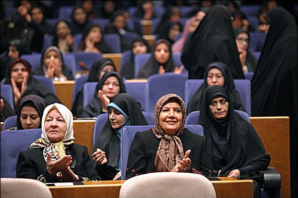 چهل سال پیش، چهل سال بعد چهل سال پیش، چهل سال بعد