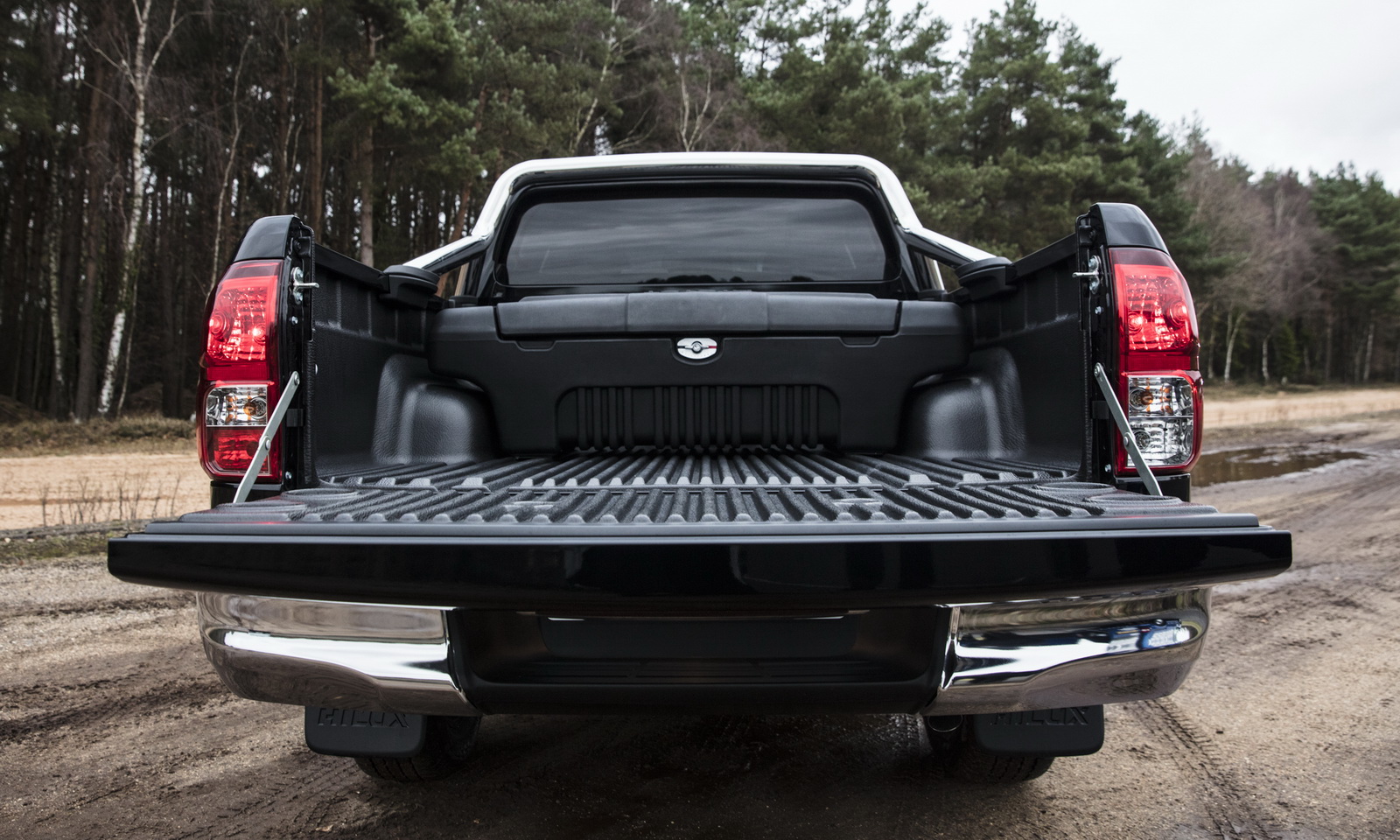 هایلوکس در پنجاه سالگی خود با این نسخه می&zwnj;درخشد