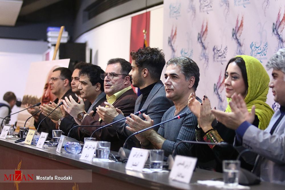 فیلمها و حاشیههای روز هشتم جشنواره فجر در سینمای رسانه (+عکس) فیلمها و حاشیههای روز هشتم جشنواره فجر در سینمای رسانه (+عکس)