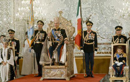 انقلابیون از سرنگونی سریع نظام پادشاهی غافلگیر شدندمعاون سازمان برنامه وقوع انقلاب را پیش بینی کرده بود/از تمایلات جاه طلبانه تا دو قطبی شدید فرهنگی انقلابیون از سرنگونی سریع نظام پادشاهی غافلگیر شدندمعاون سازمان برنامه وقوع انقلاب را پیش بینی کرده بود/از تمایلات جاه طلبانه تا دو قطبی شدید فرهنگی