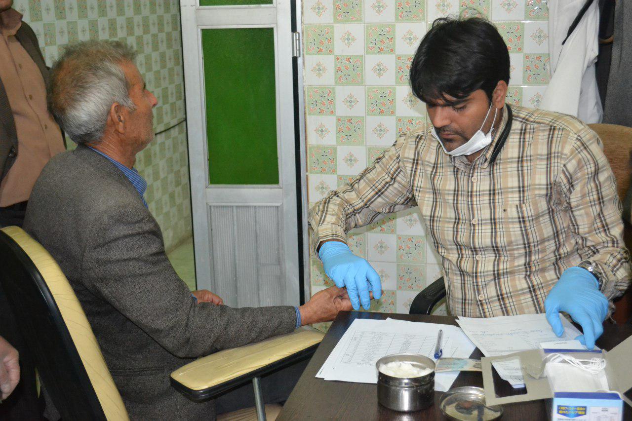 آغاز نمونه گیری از خانواده&zwnj;های مسافران سقوط هواپیمای تهران - یاسوج (+عکس)