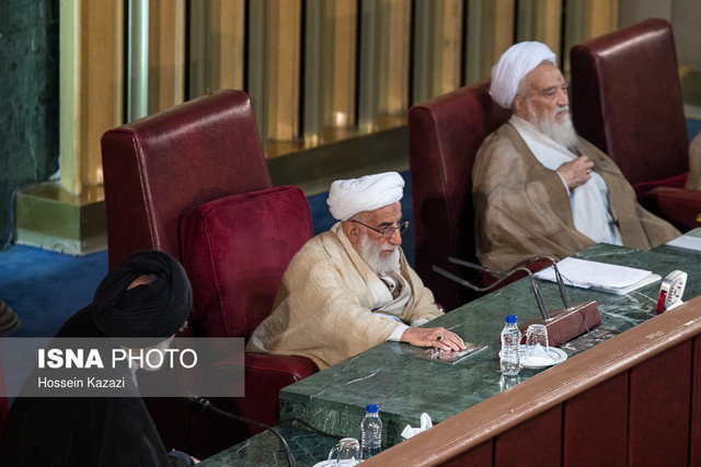 آیت الله جنتی : با کسانی که اقدام به رقصیدن و برداشتن روسری از سر میکنند، باید برخورد محکم کرد/ بعد از انقلاب دخترانی که مینی ژوب پوش بودند از میان رفتند آیت الله جنتی : با کسانی که اقدام به رقصیدن و برداشتن روسری از سر میکنند، باید برخورد محکم کرد/ بعد از انقلاب دخترانی که مینی ژوب پوش بودند از میان رفتند