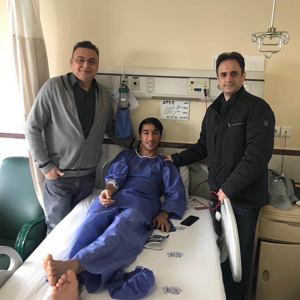 ستاره استقلال در بیمارستان بستری شد (عکس)