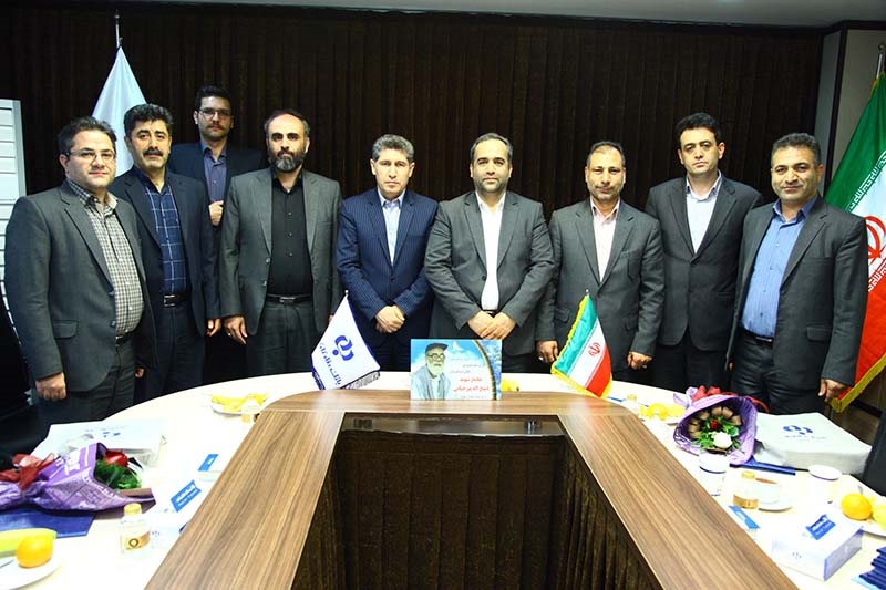 تکریم همکاران فرزند شهید بانک رفاه