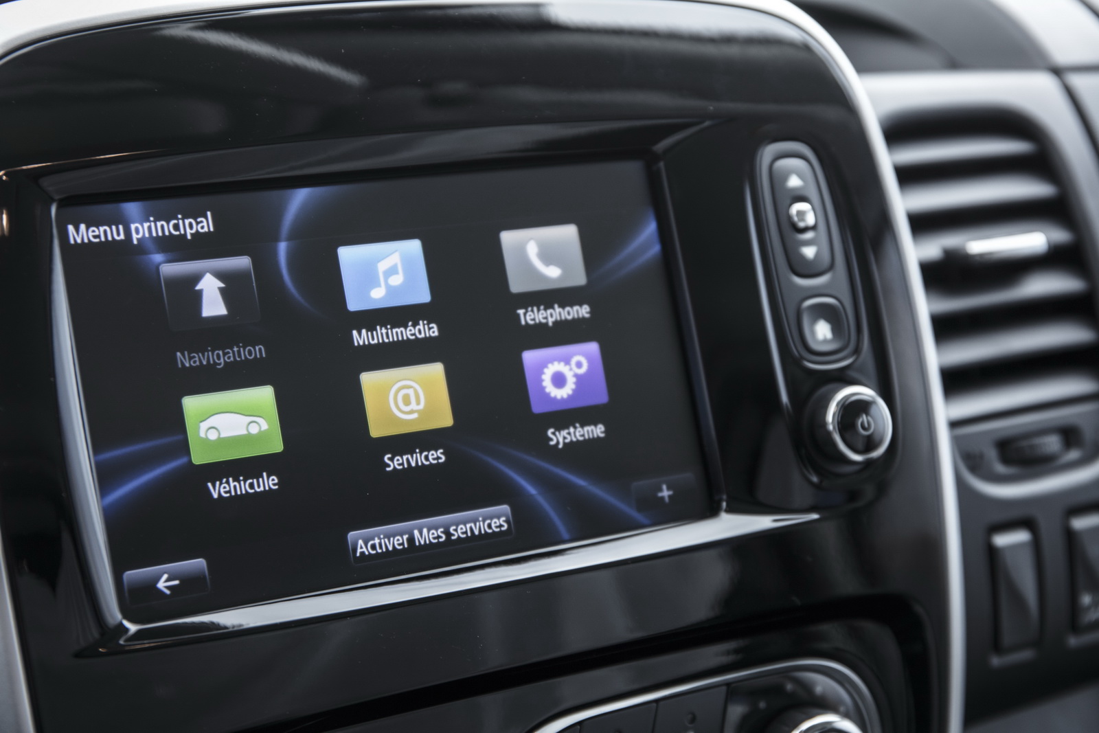 ترافیک اسپیس کلاس رنو را ببینید