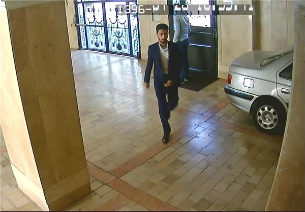 سرقت مسلحانه با تهدید و حبس دختر ۶ ساله/ سارق را شناسایی کنید(+عکس)