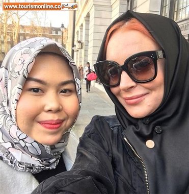 بازیگر جنجالی و پرحاشیه هالیوود باحجاب شد! (عکس)