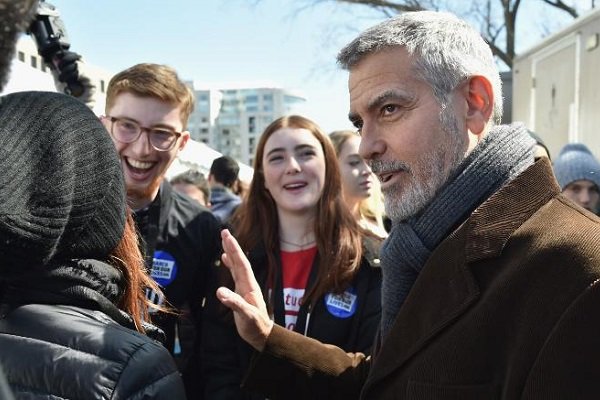 حمایت چهره های مشهور فرهنگی و هنری از کمپین ضد اسلحه/جورج کلونی، اسپیلبرگ، پل&zwnj;مک&zwnj;کارتنی