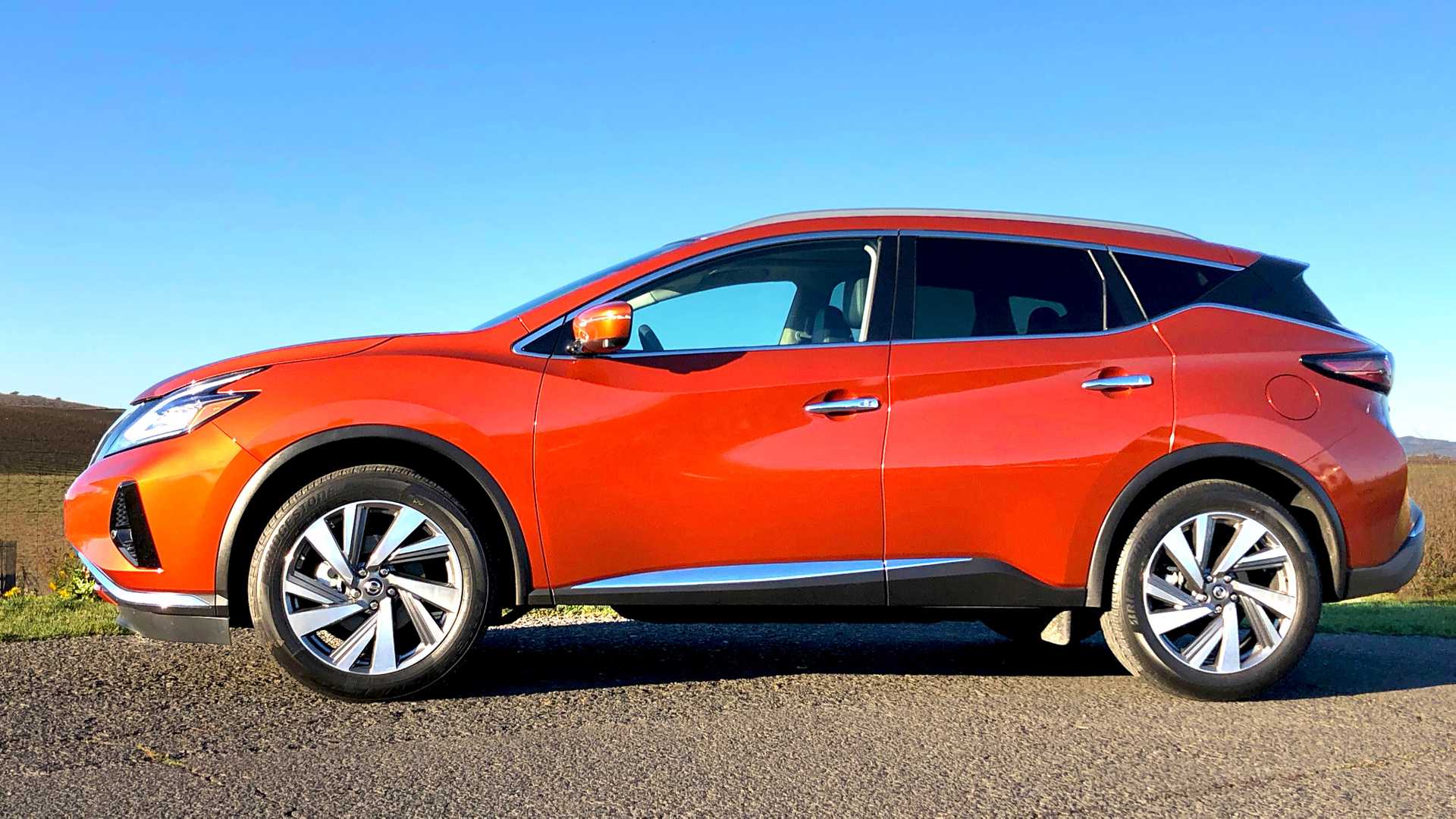 تست دوام رنگ در محفظه خورشیدی نیسان