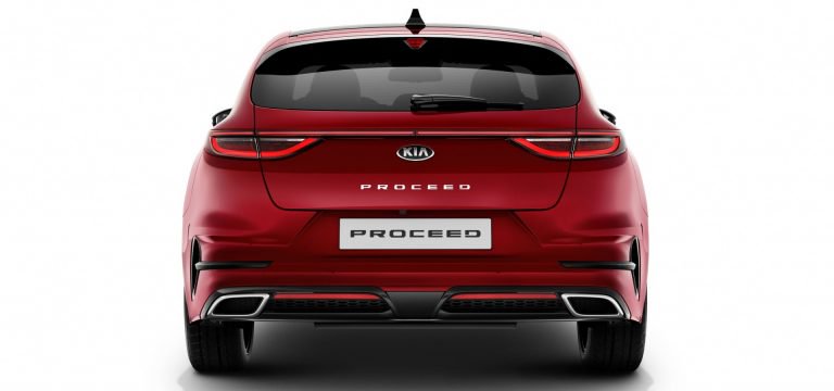 مقایسه پروسید کیا و شوتینگ&zwnj;بریک CLA بنز