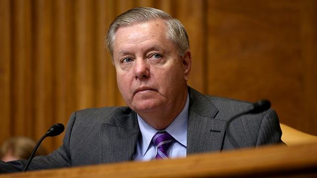 لیندسی گراهام: آمریکا نبود سعودی&zwnj;ها فارسی حرف می&zwnj;زدند/ مرکل به خاطر برجام قدرتش را از دست داد