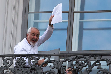 ایران پایبندی به توافق هسته ای را ادامه بدهد/همکاری با کشورهای دیگر طرف توافق، راه کاهش آثار تحریم جدید/