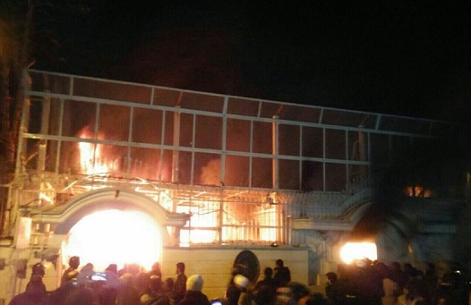 ماجرای هولوکاست و آتش زدن سفارت عربستان درباره 