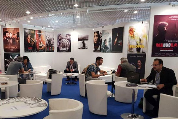 برپایی چتر سینمای ایران در بازار جشنواره کن