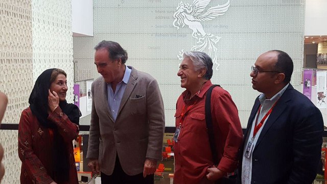 الیور استون 