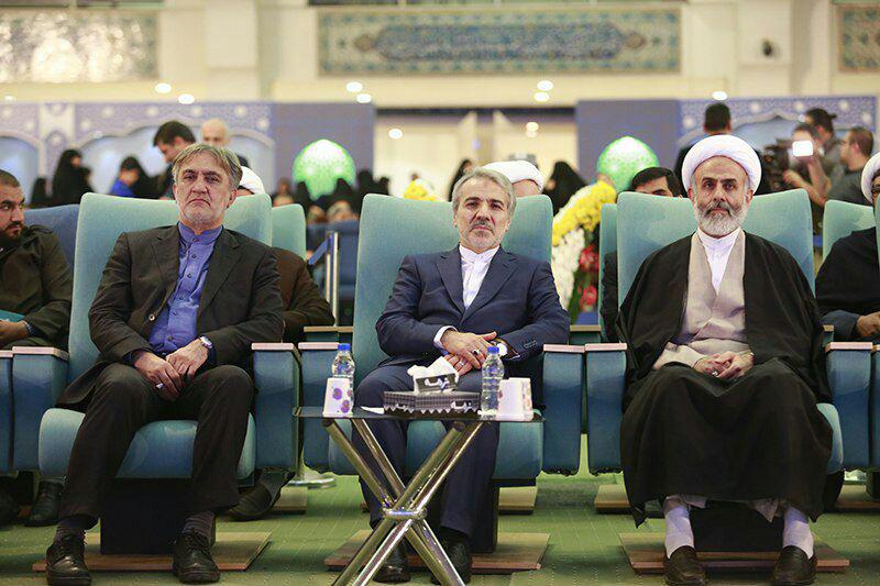 بازدید رییس مرکز فناوری اطلاعات و رسانه های دیجیتال از نمایشگاه قرآن کریم بازدید رییس مرکز فناوری اطلاعات و رسانه های دیجیتال از نمایشگاه قرآن کریم