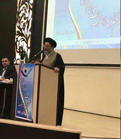 موسوی لاری: راهی بهتر از حرکت جبهه&zwnj;ای برای اصلاح طلبان وجود ندارد/ روحانی باید به وعده&zwnj;های خود عمل می&zwnj;کرد