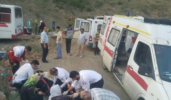 19 مصدوم در برخورد مینی بوس به کوه در سوادکوه مازندران (+عکس) 19 مصدوم در برخورد مینی بوس به کوه در سوادکوه مازندران (+عکس)