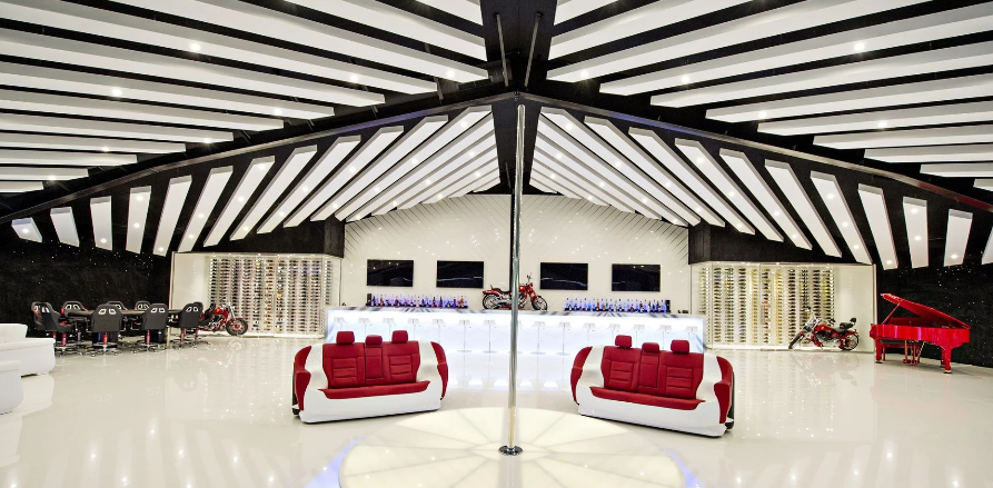 نیمکت&zwnj;های لامبورگینی 10 هزار دلار قیمت دارند