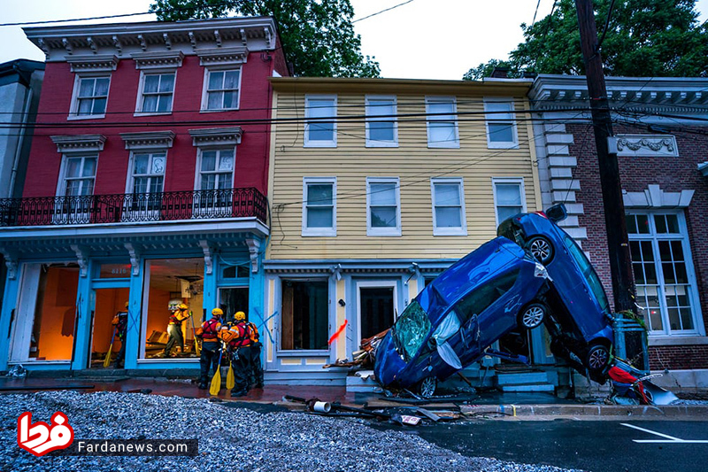 تصادف عجیب 2 خودرو در آمریکا (عکس)