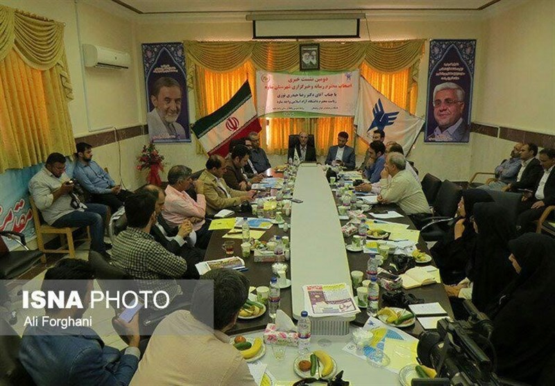 دانشگاه آزاد: مدیر «متملق» برکنار شد (+ عکس) دانشگاه آزاد: مدیر «متملق» برکنار شد (+ عکس)