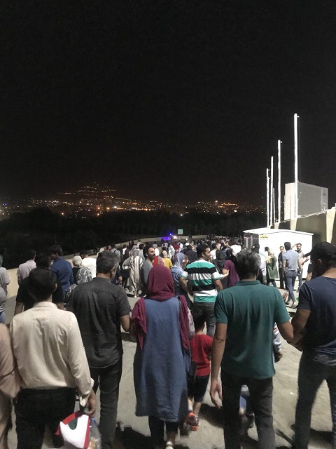 حاشیه نگاری یک دختر دهه هفتادی از لمسِ 