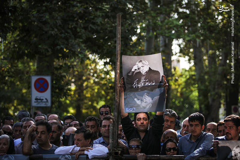 حاشیه&zwnj;ای نازیبا در بدرقۀ &laquo;آقای بازیگر&raquo;