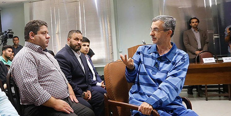 ختم رسیدگی به اتهامات مشایی در دادگاه/ جزئیات دادگاه