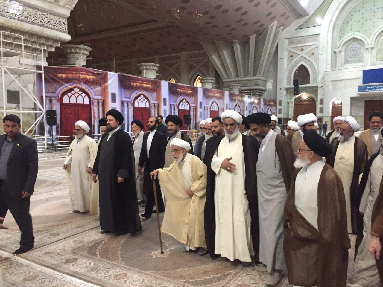 حضور آیت الله جنتی و اعضای مجلس خبرگان در مرقد امام(+عکس)