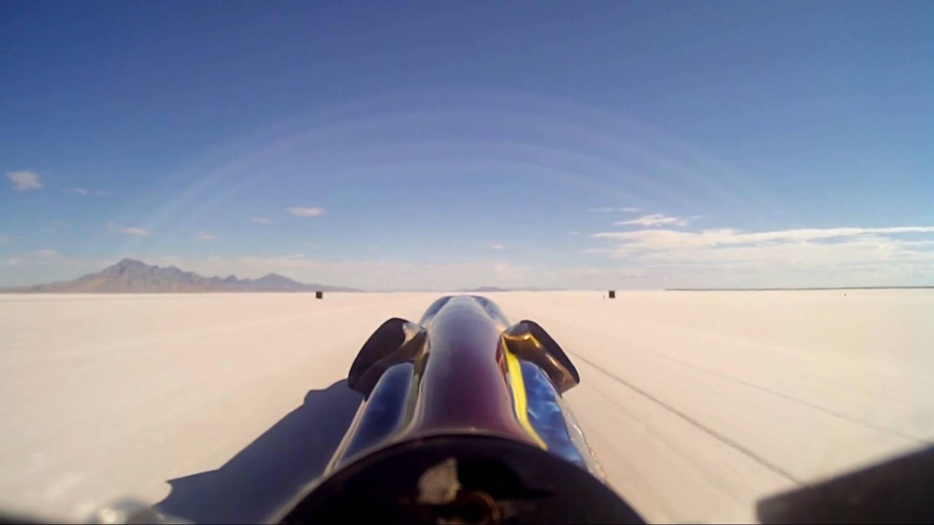 سریع&zwnj;ترین خودروی چرخ&zwnj;دار زمین/  سرعت 804 کیلومتر بر ساعت