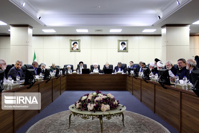 پیامک&zwnj;های مخالفت با FATF به اعضای مجمع تشخیص رسید