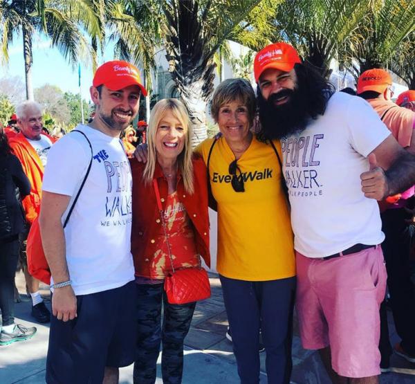 شغل عجیب به انسان&zwnj;ها و سگ&zwnj;ها