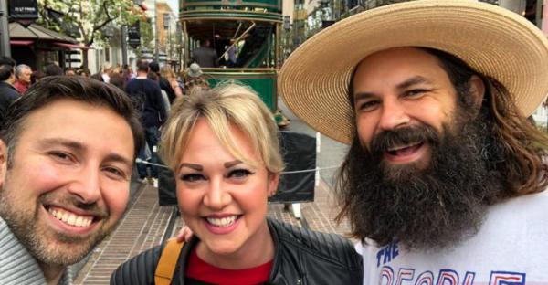 شغل عجیب به انسان&zwnj;ها و سگ&zwnj;ها