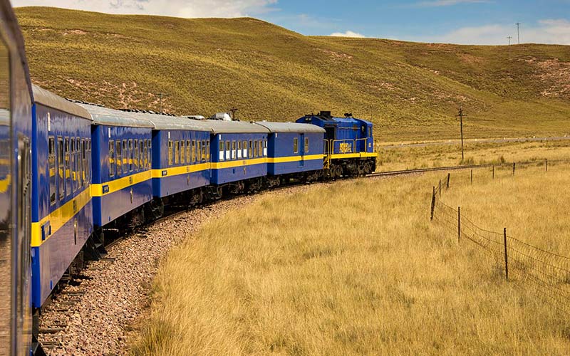 با اتوبوس به سفر برویم یا قطار؟