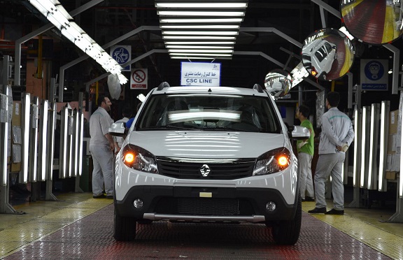 ترخیص قطعات باقی مانده  رنو در گمرک / آغاز تولید 3 هزار ساندرو و پارس تندر برای پاسخ به تعهدات معوق (+ جزئیات)