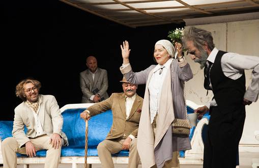 معرفی 5 فیلم&zwnj;تئاتر برای روزهای قرنطینه خانگی کرونا