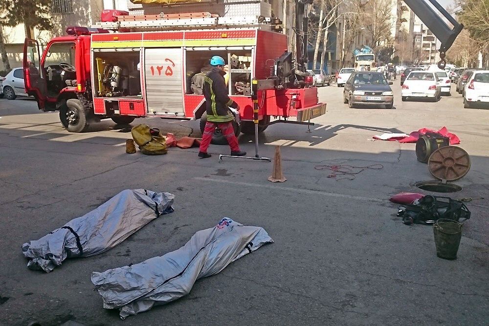 جان باختن ۲ کارگر 