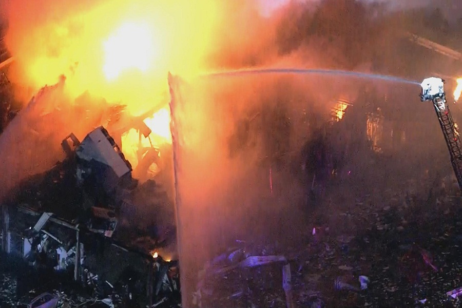 انفجار کارخانه ای در ایلینوی آمریکا/ 4 مصدوم و 3 مفقودی انفجار کارخانه ای در ایلینوی آمریکا/ 4 مصدوم و 3 مفقودی