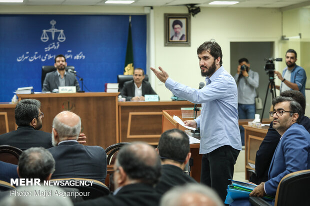 بگومگو های ادامه دار داماد وزیر بانماینده دادستان/ از کوچه پشتی تا دولاب! بگومگو های ادامه دار داماد وزیر بانماینده دادستان/ از کوچه پشتی تا دولاب!