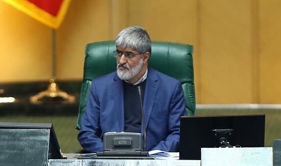 مطهری: دولت در موضوع برجام عقب&zwnj;نشینی نکرده است