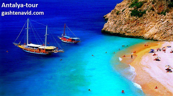 مقایسه سفر تور استانبول و تور آنتالیا، کدام را انتخاب کنیم؟