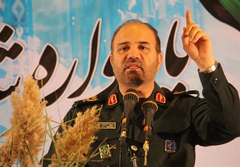 فرمانده سپاه عاشورا: مساجد در برخی شهرها به گروگان افراد در آمده/ باید حصارها را برداریم