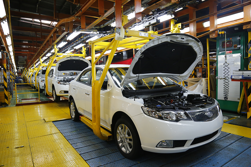 وزارت صمت: مشتریان سراتو نگران ایفای تعهدات نباشند/ هیچ تصمیمی برای واردات خودرو نداریم