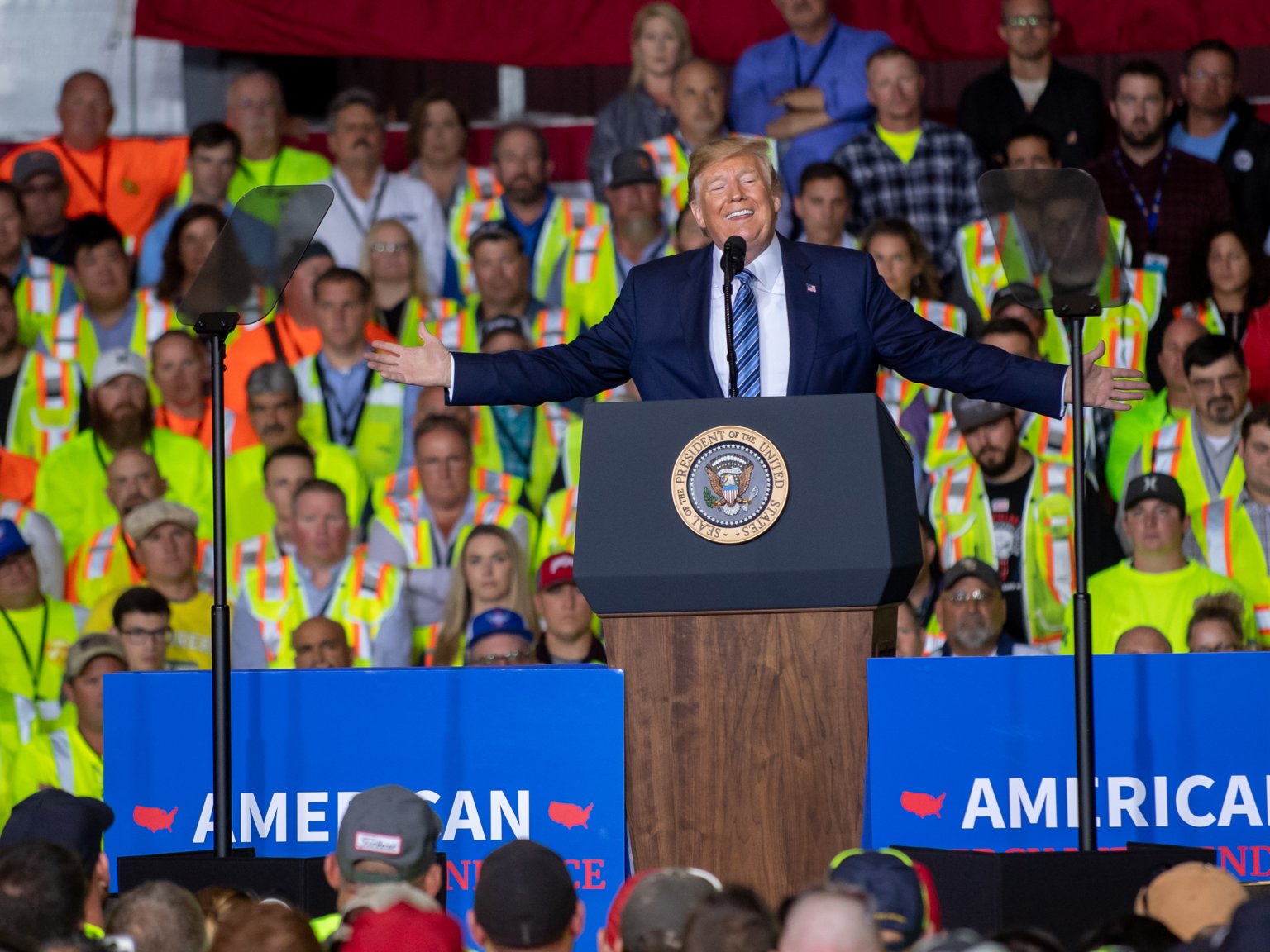 در سخنرانی ترامپ شرکت کنید یا از حقوق خود صرف نظر کنید