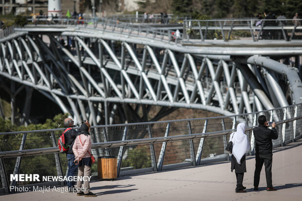 &laquo;چهارشنبه&zwnj;های تئاتر&raquo; در پل طبیعت و آب و آتش به روی صحنه می&zwnj;رود