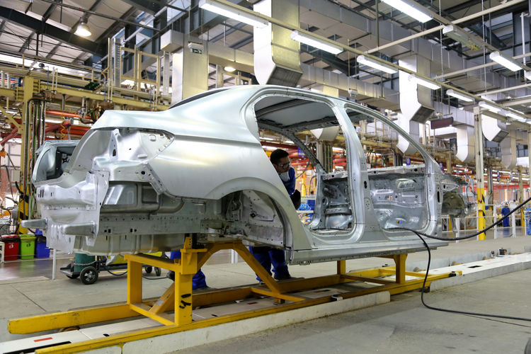 خودروهای غیراستاندارد از دوشنبه آینده متوقف می&zwnj;شوند