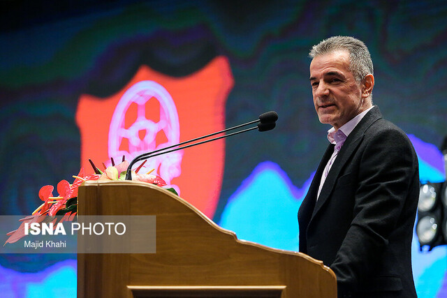 انصاری&zwnj;فرد: وزارت ورزش باید استراماچونی را برگرداند/ سقف قرارداد شایعه است