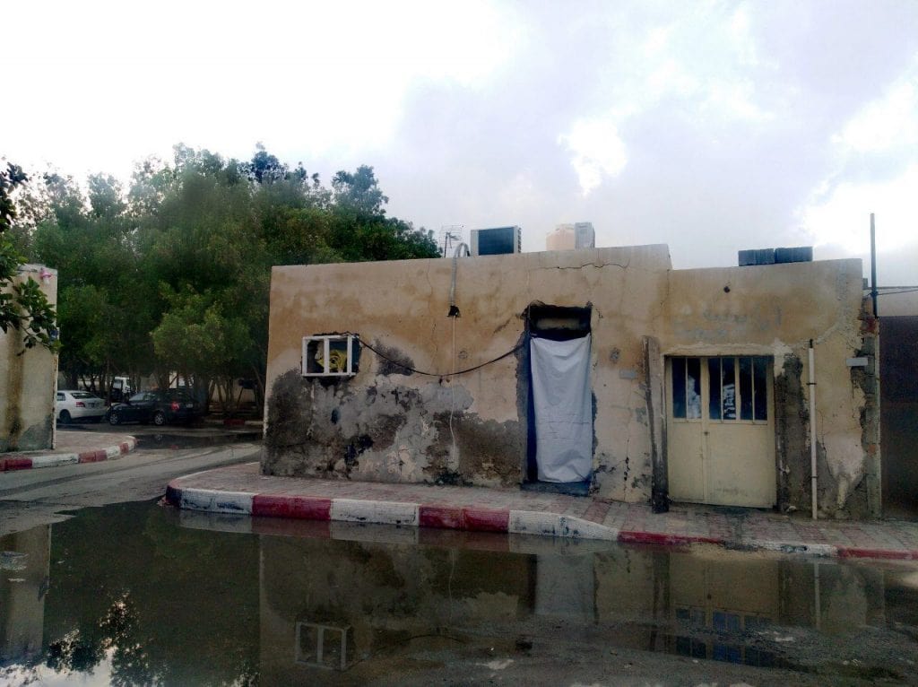 گزارشی از زیست بومیان و کارگران مهاجر در منطقه آزاد: مطرودان کیش