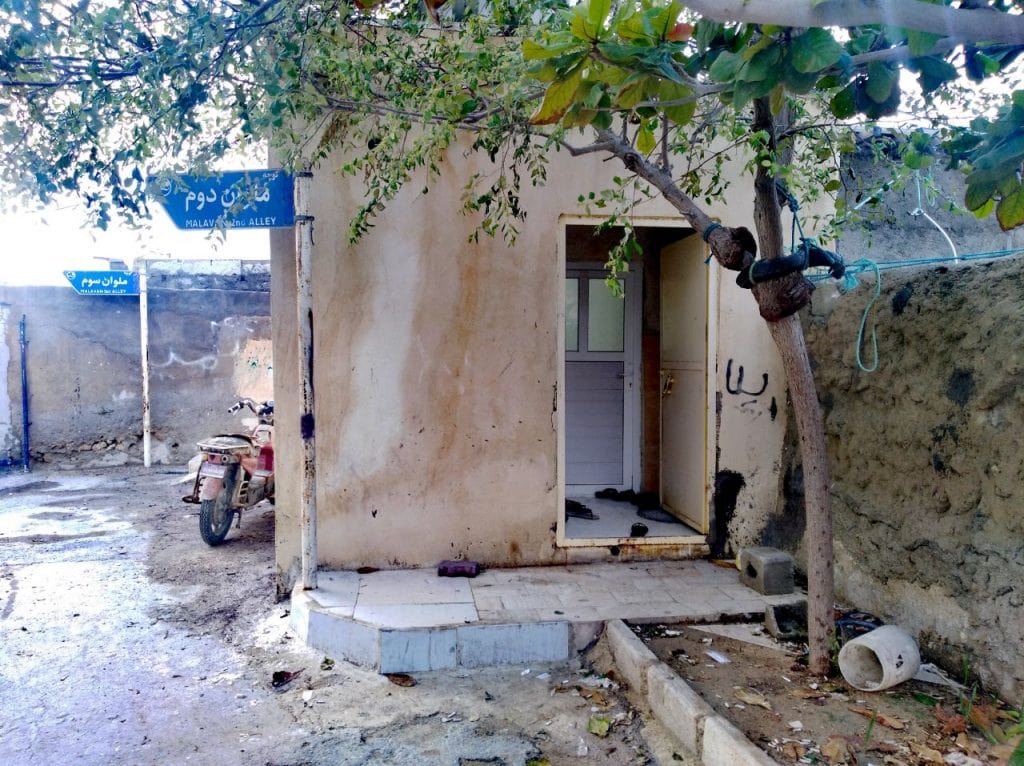 گزارشی از زیست بومیان و کارگران مهاجر در منطقه آزاد: مطرودان کیش