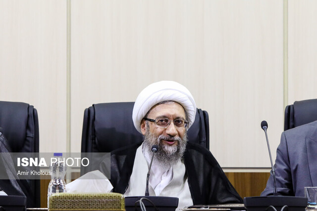 آملی لاریجانی: انتقاد حق مردم است